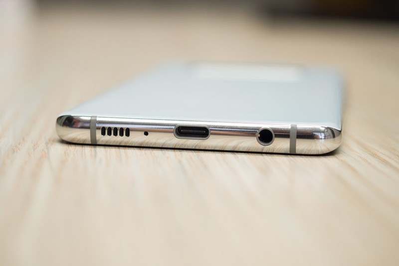 Giắc cắm 3,5mm sẽ không còn tồn tại trên Note 10? (ảnh Phone Arena) Giắc cắm 3,5mm sẽ không còn tồn tại trên Note 10? (ảnh Phone Arena)