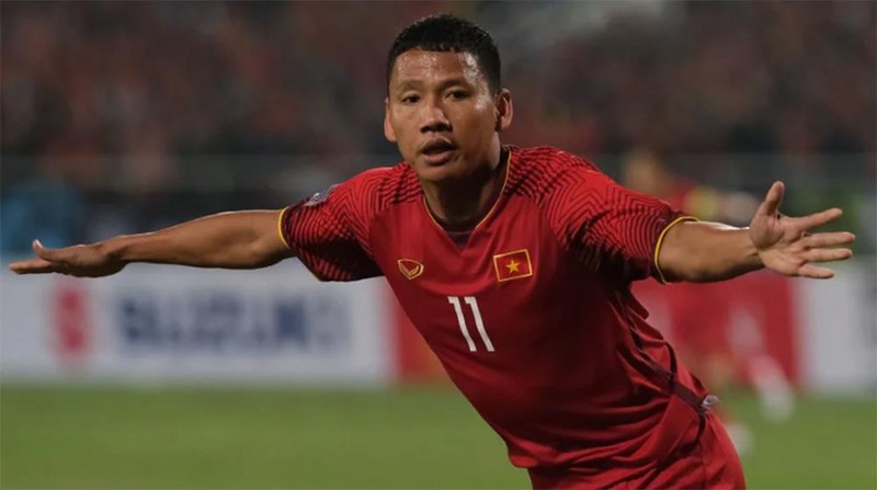 Xem lại bàn thắng tuyệt vời của Anh Đức khiến Thái Lan ngậm đắng trước Việt Nam