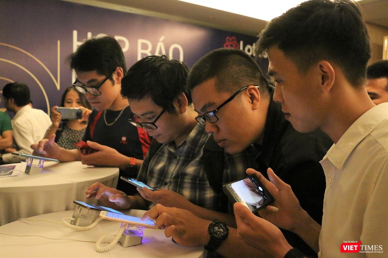 Người dùng trải nghiệm phiên bản beta Lotus