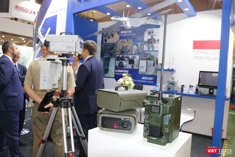 Thiết bị thông tin liên lạc của WB Group