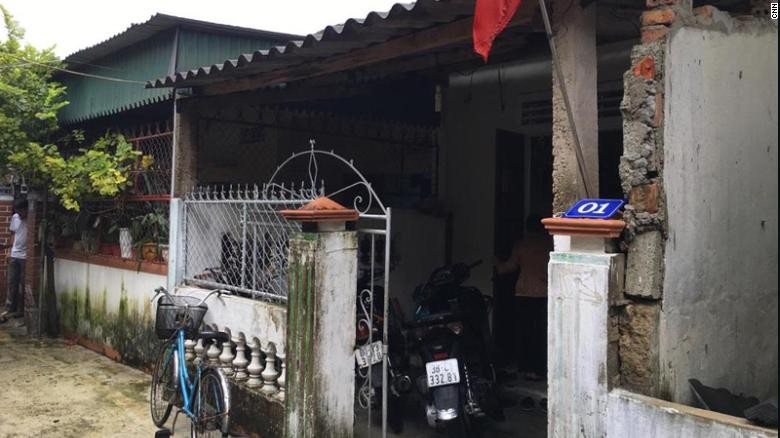 Căn nhà của Phạm Thị Trà My ở thị trấn Nghèn, Can Lộc, Hà Tĩnh (ảnh CNN) Căn nhà của Phạm Thị Trà My ở thị trấn Nghèn, Can Lộc, Hà Tĩnh (ảnh CNN)