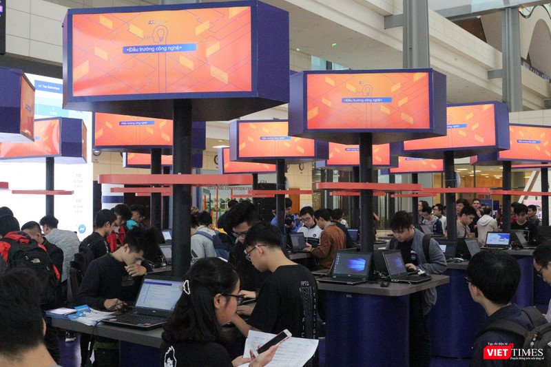 Đấu trường Công nghệ, nơi các bạn trẻ thi thố tài năng lập trình