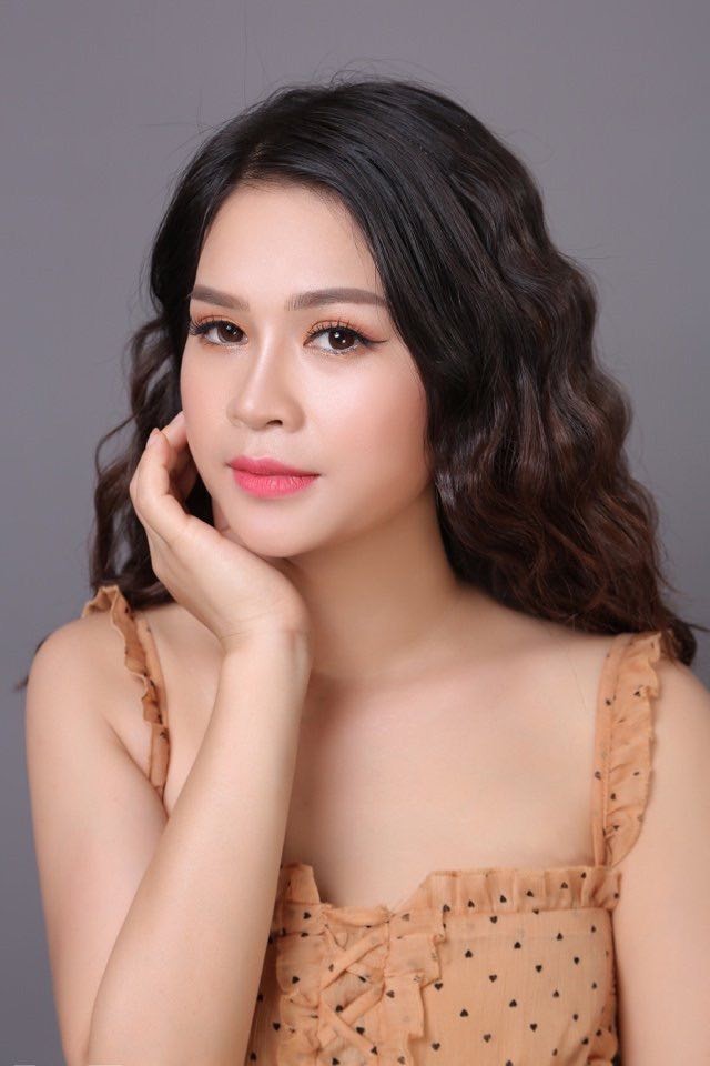 Cô gái Nghệ An gây sốt cộng đồng mạng với bài hát “Việt Nam ta chống dịch Corona” trên nền bài “Quảng Bình quê ta ơi” ảnh 1 Cô gái Nghệ An gây sốt cộng đồng mạng với bài hát “Việt Nam ta chống dịch Corona” trên nền bài “Quảng Bình quê ta ơi” ảnh 1