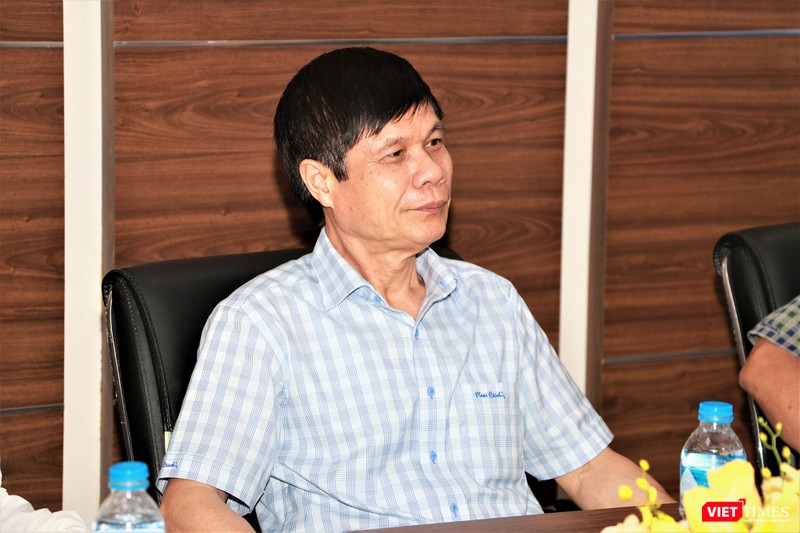 ông Bùi Như Uyên - Chánh văn phòng Hội Truyền thông số Việt Nam cùng Chủ tịch Hội đến thăm các phóng viên VietTimes nhân dịp ngày Báo chí cách mạng Việt Nam 21-6 ông Bùi Như Uyên - Chánh văn phòng Hội Truyền thông số Việt Nam cùng Chủ tịch Hội đến thăm các phóng viên VietTimes nhân dịp ngày Báo chí cách mạng Việt Nam 21-6