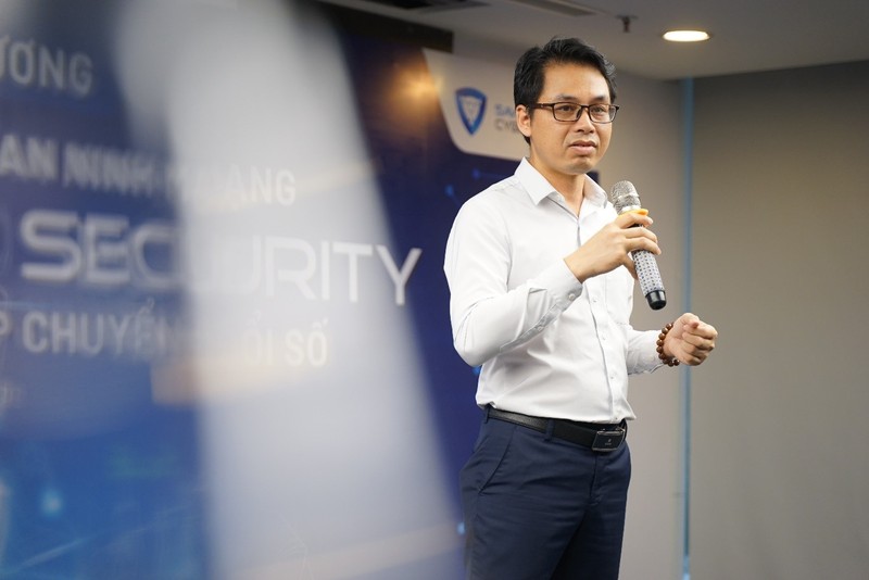 Ông Hoàng Nguyên Vân – Tổng Giám đốc Công ty Cổ phần Công nghệ SAVIS phát biểu khai mạc Ông Hoàng Nguyên Vân – Tổng Giám đốc Công ty Cổ phần Công nghệ SAVIS phát biểu khai mạc