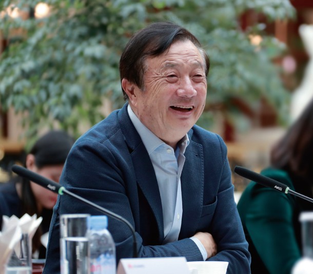 Kỳ 1: Ông Nhậm Chính Phi trong “vòng vây” của báo chí quốc tế  ảnh 2