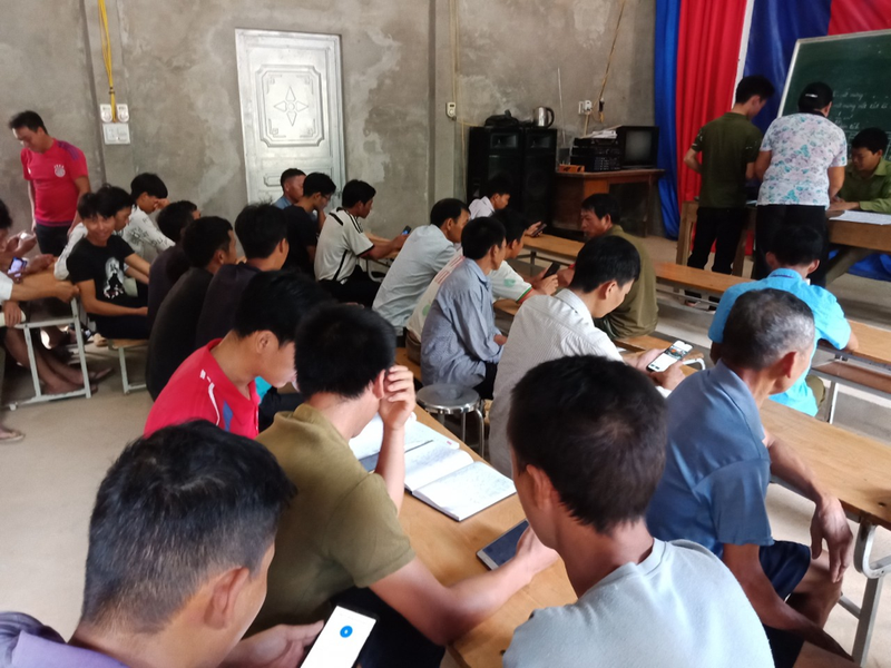 Xã Xuân Thượng huyện Bảo Yên tổ chức triển khai hướng dẫn cài đặt Bluezone cho bà con nhân dân các thôn bản Xã Xuân Thượng huyện Bảo Yên tổ chức triển khai hướng dẫn cài đặt Bluezone cho bà con nhân dân các thôn bản