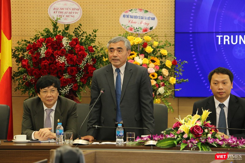 ông Nguyễn Minh Hồng giới thiệu đôi nét về Trung tâm Bản quyền số ông Nguyễn Minh Hồng giới thiệu đôi nét về Trung tâm Bản quyền số