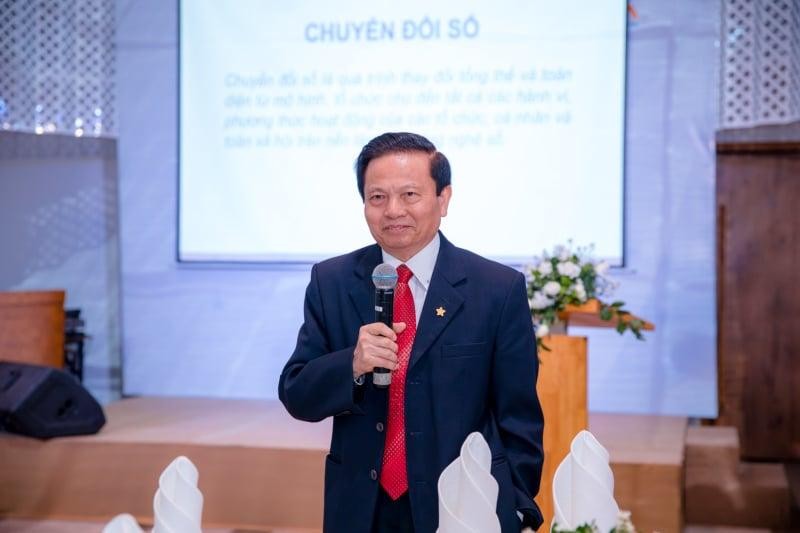 Ông Lê Doãn Hợp - Chủ tịch Danh dự Hội Truyền thông số Việt Nam, Chủ tịch Danh dự CLB Nhà quản lý Thông tin Truyền thông Việt Nam.