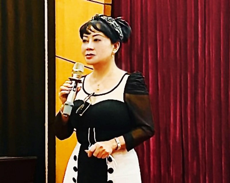 nhà báo Hoàng Thiên Nga – nguyên Trưởng đại diện báo Tiền Phong tại Tây Nguyên phát biểu tại tọa đàm nhà báo Hoàng Thiên Nga – nguyên Trưởng đại diện báo Tiền Phong tại Tây Nguyên phát biểu tại tọa đàm