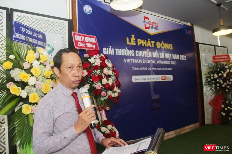 Ông Vũ Anh Tuấn - Tổng Thư ký Hội Tin học TP.HCM phát biểu tại buổi họp báo