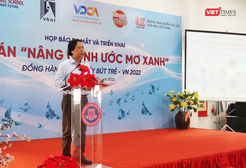 Nhà văn Đỗ Hàn Nhà văn Đỗ Hàn