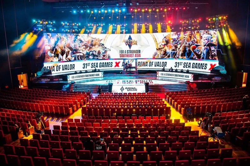 Sân khấu lớn eSports