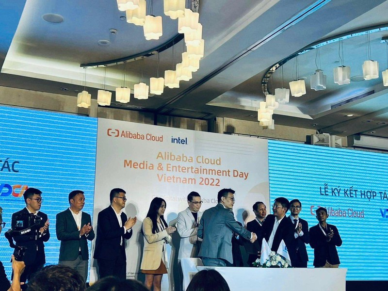 Ký kết thỏa thuận hợp tác giữa VDCA và Alibaba Ký kết thỏa thuận hợp tác giữa VDCA và Alibaba