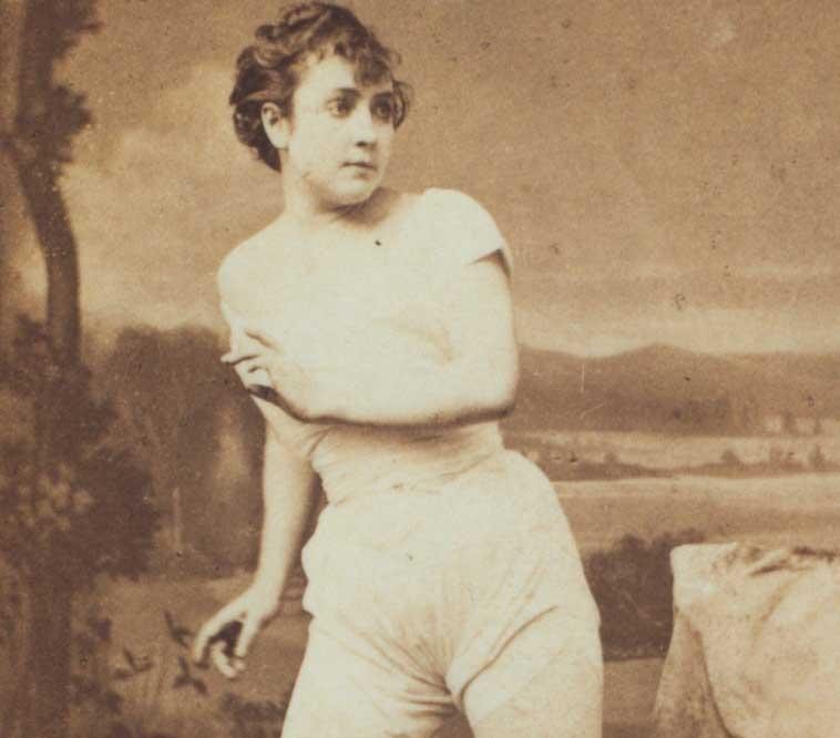 Vào năm 1867, khi những bức ảnh giữa Adah Isaacs Menken và nhà văn Alexander Dumas bị rao bán, Dumas khởi kiện để đòi tôn trọng quyền riêng tư.