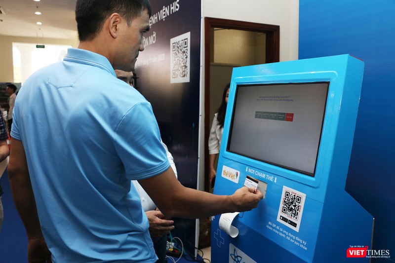 Thử nghiệm dùng &quot;Thẻ Việt - Một thẻ quốc gia&quot; tại kiosk để đăng ký khám, chữa bệnh