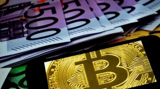 Ngày càng nhiều người nghi ngờ về tính hữu dụng của Bitcoin (ảnh Getty Images)