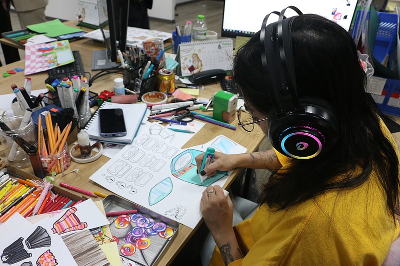 Phim cắt giấy mang tới những phút giây giải trí, thư giãn nhẹ nhàng, và cảm giác yêu đời cho khán giả từ 9-12 tuổi trên toàn thế giới. Phim cắt giấy mang tới những phút giây giải trí, thư giãn nhẹ nhàng, và cảm giác yêu đời cho khán giả từ 9-12 tuổi trên toàn thế giới.