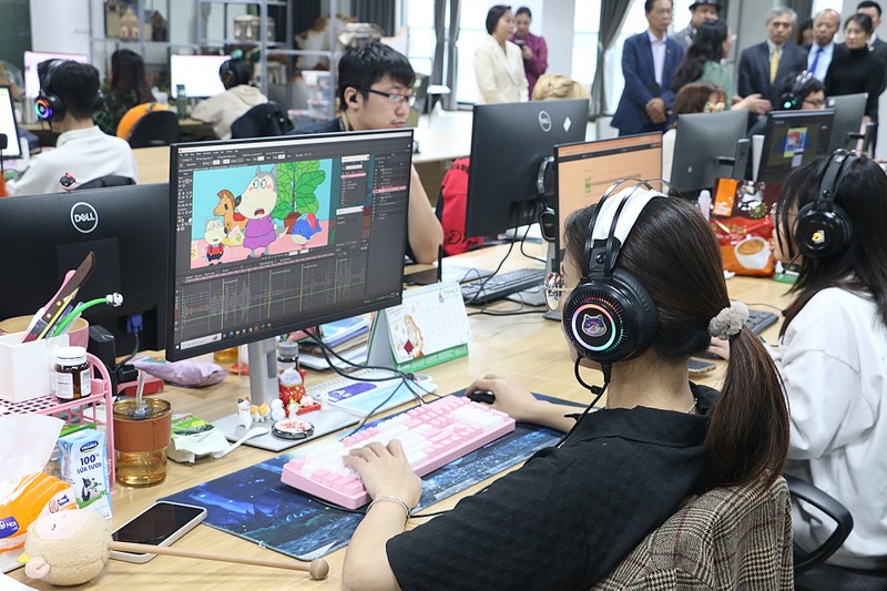 Họa sĩ của Sconnect đang dựng một tập phim về chú bé sói Wolfoo Họa sĩ của Sconnect đang dựng một tập phim về chú bé sói Wolfoo