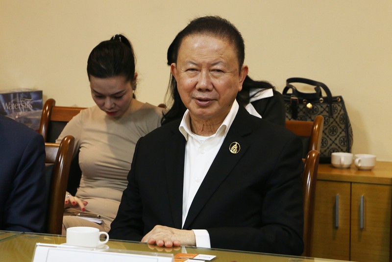 Ông Sanan Angubolkul Ông Sanan Angubolkul