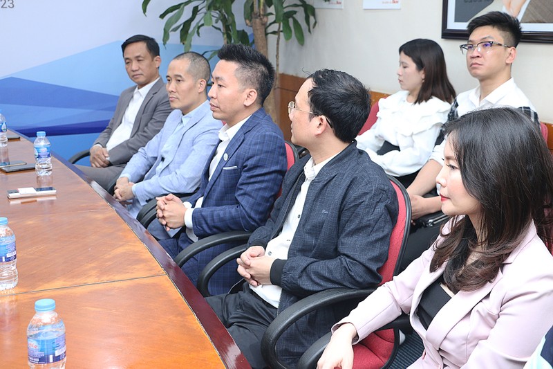 Đại diện công ty cổ phần công nghệ tập đoàn Song Nam