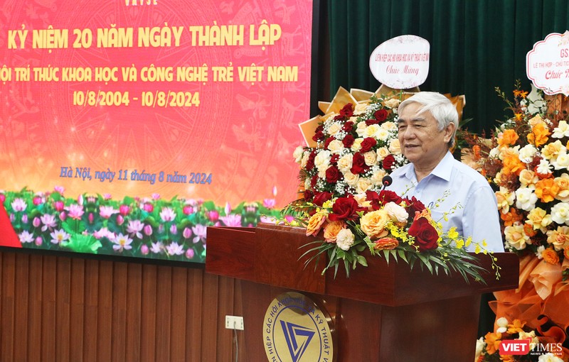 Ông Nguyễn Quân tin tưởng vào đội ngũ trí thức trẻ của VAYSE vt_nguyen quan hoi tu dong hoa.jpg