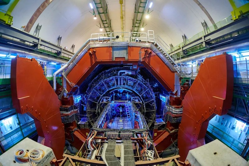Máy gia tốc hạt lớn. Ảnh: CERN Máy gia tốc hạt lớn - CERN.jpg