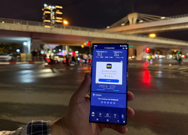 Tốc độ 5G của VinaPhone tại nút giao Láng - Cầu Giấy. vt_vinaphone - 1.jpg