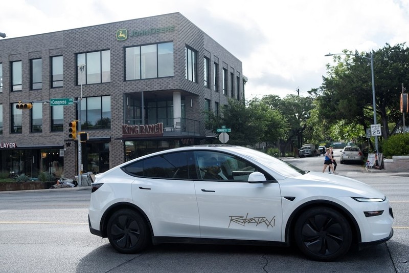 robot taxi Tesla - Reuters.jpg