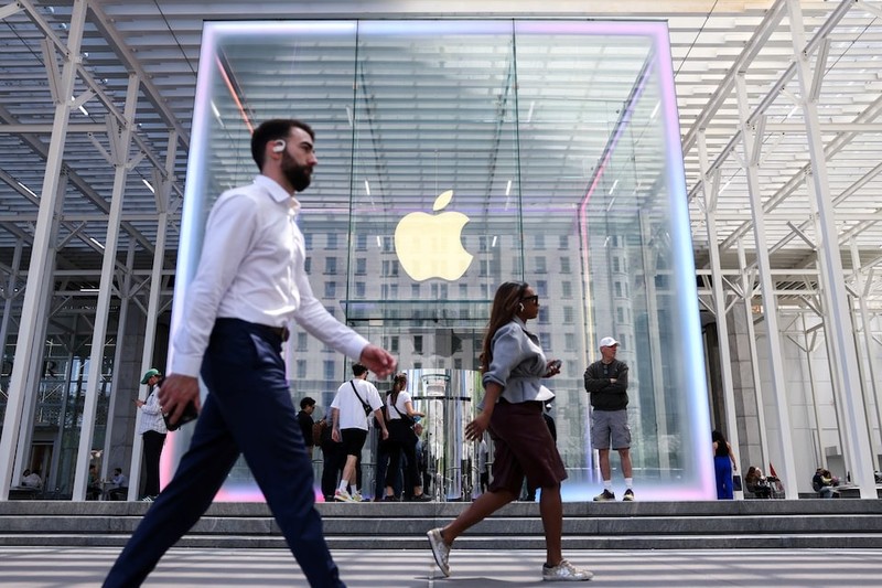 Cửa hàng Apple ở New York. Ảnh: Reuters cua hang Apple o New York - Reuters.jpg
