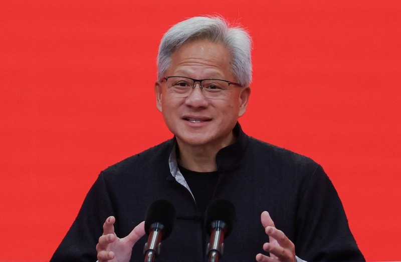 Ông Jensen Huang phát biểu tại Trung Quốc. Ảnh: Reuters Jensen Huang - Reuters 3.jpg