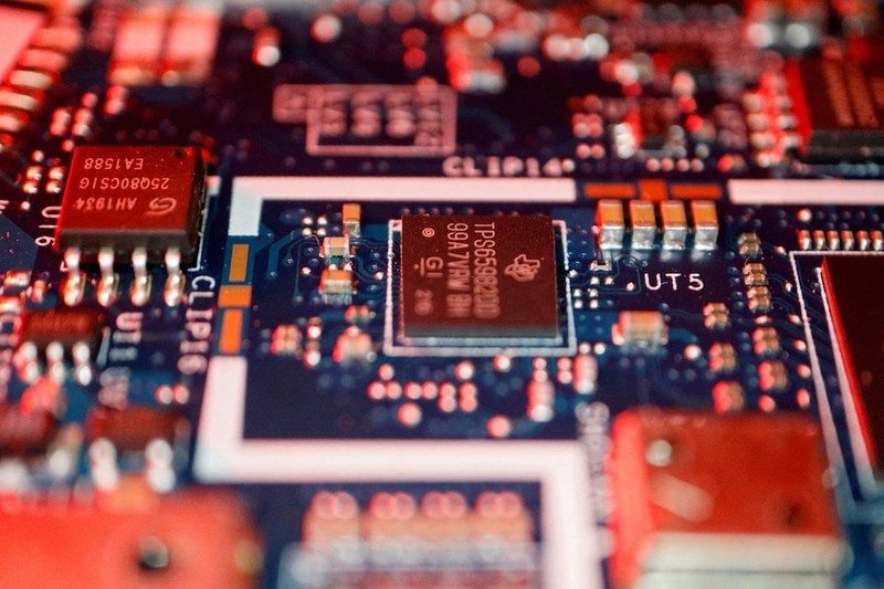 Ảnh minh họa: Reuters Chip ban dan - Reuters.jpg