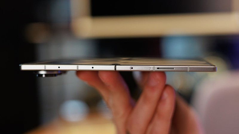 Galaxy Z Fold 7. Ảnh: Phone Arena Galaxy Z Fold 7 - Phone Arena.jpg