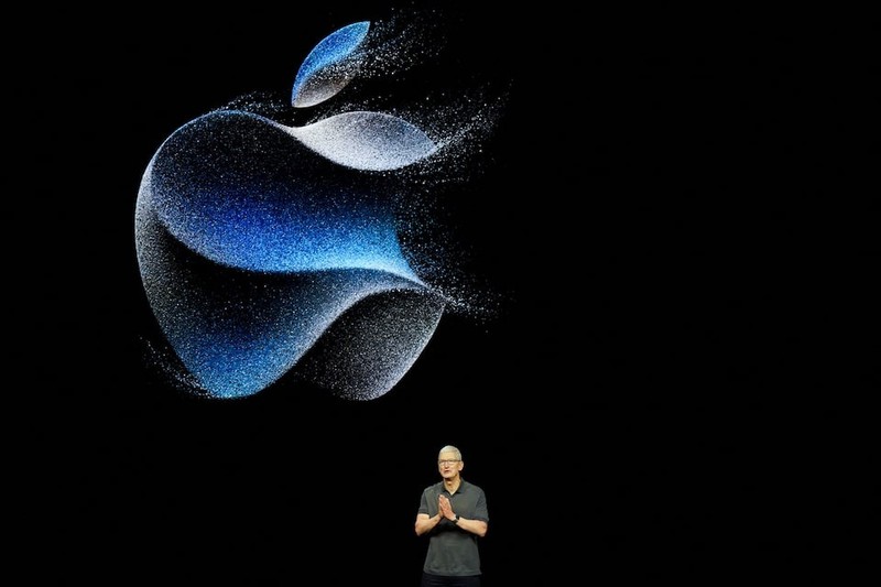 CEO Apple tại sự kiện 'Wonderlust' tổ chức ở trụ sở công ty ở California. Ảnh: Reuters Tim Cook Apple - Reuters.jpg