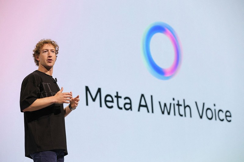CEO Meta, Mark Zuckerberg nói rằng Meta đang đầu tư hàng trăm tỷ USD vào AI và coi chatbot là chìa khóa để thu hút người dùng. Ảnh: Reuters meta-zuckerberg-ai - Reuters.jpg
