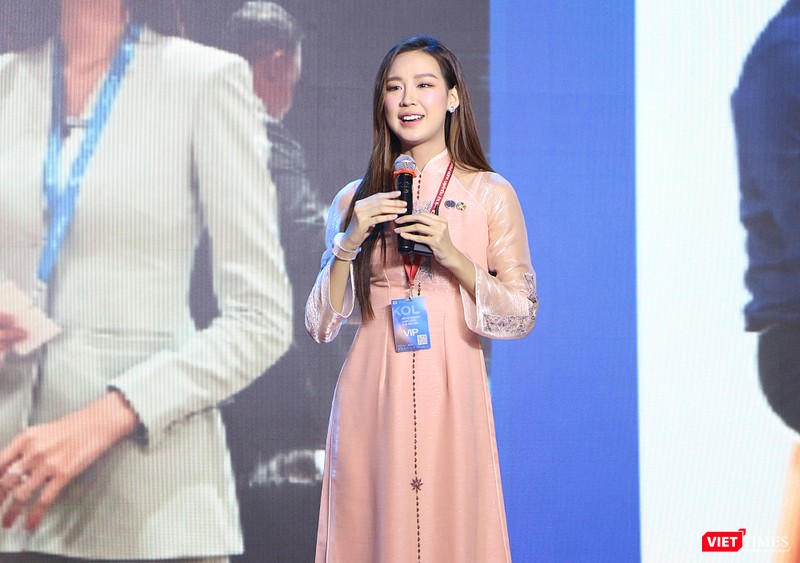 Hoa hậu Lê Nguyễn Bảo Ngoc tham gia diễn thuyết. vt_ le nguyen bao ngoc.jpg
