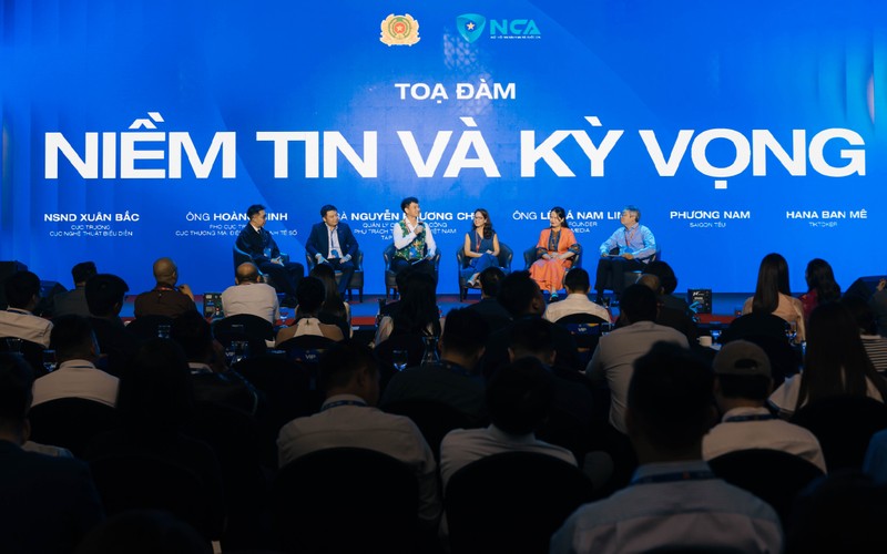 Các diễn giả tham dự tọa đàm "Niềm tin và Kỳ vọng". Dien gia toa dam.jpeg