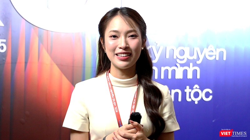YouTuber, MC Khánh Vy vt_mc khanh vy 2.jpg