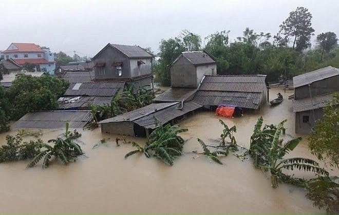 Đồng bào các tỉnh phía Bắc bị ảnh hưởng nặng nề bởi lũ lụt
