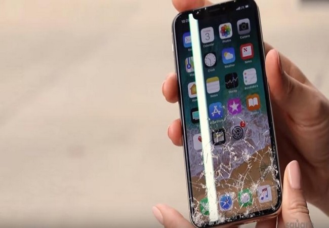 Hình ảnh iPhone X rơi vỡ (IBTimes)