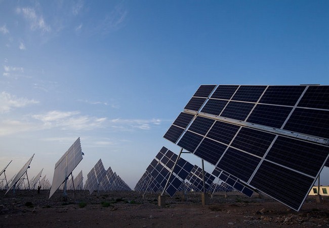 Hình ảnh nhà máy điện Jinchang Solar Power Station (Ảnh CLP Group) Hình ảnh nhà máy điện Jinchang Solar Power Station (Ảnh CLP Group)