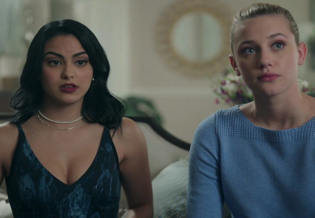 Bộ phim Riverdale của đài CW thu hút được một lượng lớn người xem thuộc thế hệ Z nhờ hợp tác phát hành với Netflix (Ảnh CW) Bộ phim Riverdale của đài CW thu hút được một lượng lớn người xem thuộc thế hệ Z nhờ hợp tác phát hành với Netflix (Ảnh CW)