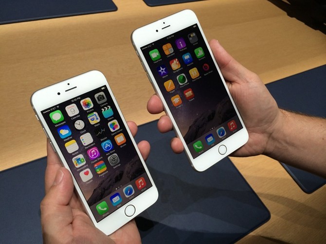 Đồng Rúp rớt giá khiến Nga trở thành nước bán iPhone rẻ nhất thế giới ảnh 1 Đồng Rúp rớt giá khiến Nga trở thành nước bán iPhone rẻ nhất thế giới ảnh 1