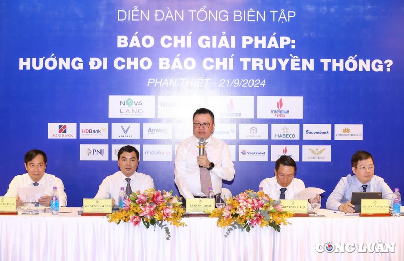 Ông Lê Quốc Minh phát biểu tại Diễn đàn. (Ảnh: NBCL) 01-1537.jpg