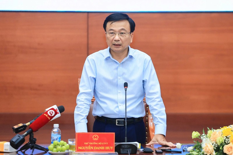 Thứ trưởng Bộ Giao thông vận tải Nguyễn Danh Huy. 71586aa4ec154a4b1304.jpg