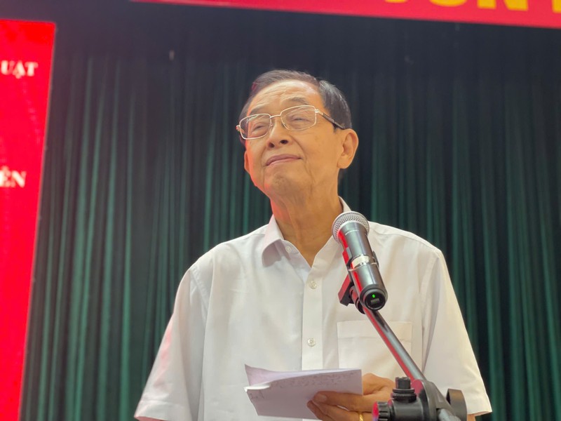 TS Huỳnh Thành Lập, nguyên Trưởng đoàn đại biểu Quốc hội TP.HCM phát biểu ý kiến tại hội thảo. Ảnh: Hà An. Huỳnh Thành Lập.jpg