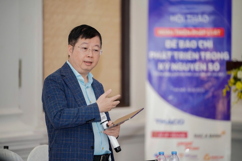 Ông Nguyễn Thanh Lâm, Tổng giám đốc Đài truyền hình Việt Nam cho rằng cho rằng hoạt động báo chí trên không gian mạng được dự thảo thiết kế một chương rất là rõ, song cần làm rõ thêm về mô hình kinh doanh của báo chí. 3c752d3eb34706195f56.jpg
