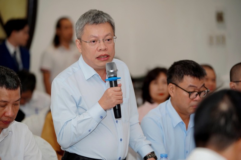 Ông Lê Quốc Vinh - Chủ tịch Le Group đóng góp ý kiến tại hội thảo. Le Quoc Vinh
