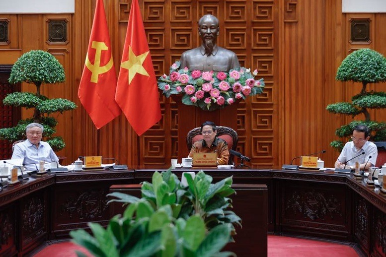 Thủ tướng nêu rõ, để đạt mục tiêu đề ra trong xây dựng trung tâm tài chính quốc tế thì môi trường pháp lý phải cạnh tranh, minh bạch, tiến bộ, thông thoáng; hạ tầng phải hiện đại, tiên tiến, thông suốt; nhân lực phải chuyên nghiệp, chất lượng cao; quản trị phải thông minh, hiện đại, phù hợp. Ảnh: VGP/Nhật Bắc img3771-17479194402301543479727-5941.jpg