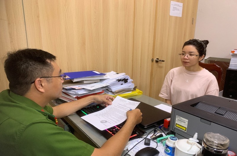 Đối tượng Bùi Thị Thanh Nga khai nhận về hành vi phạm tội. Ảnh: Công an Đồng Nai doituongnga.jpg